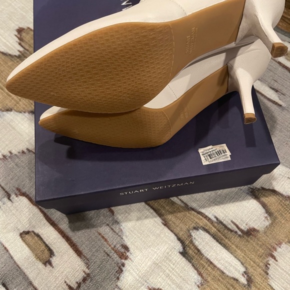 NEW Stuart Weitzman Cling Kitten Heel Pointy Toe Ankle Boots Snow White Leather - Picture 3 of 5